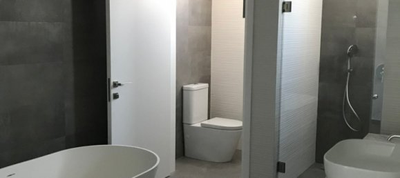 4 bedrooms Villa in Kato Polemidia, Cyprus No. 638 5