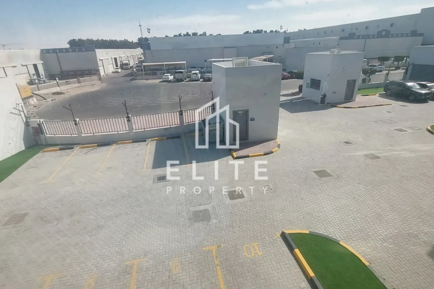 Armazém em Dubai Investment Park, UAE 2034 m² N.º 97763