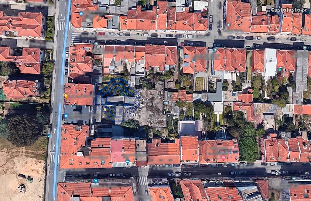 360m² Building in Porto, Portugal No. 41112