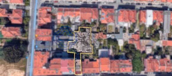 360m² Building in Porto, Portugal No. 41112 2