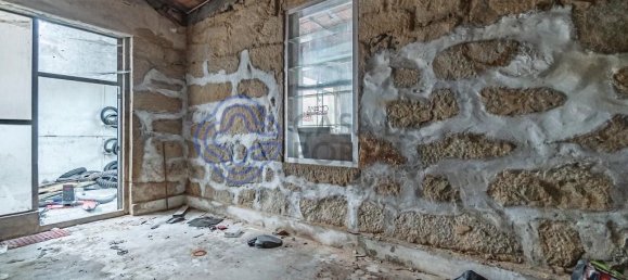 360m² Building in Porto, Portugal No. 41112 15