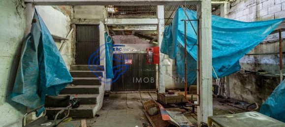 360m² Building in Porto, Portugal No. 41112 13