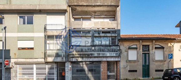 360m² Building in Porto, Portugal No. 41112 5