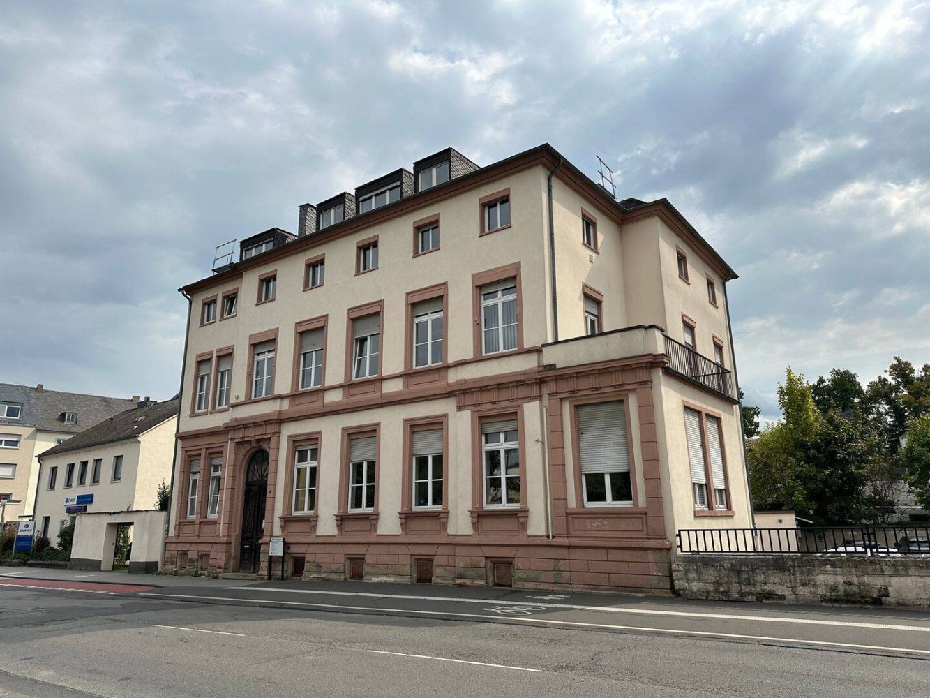  Building in Trier, Germany No. 371057