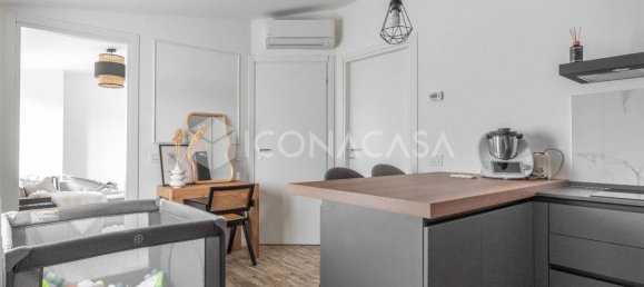 3-salle Appartement à Milan, Italy No. 354669 3