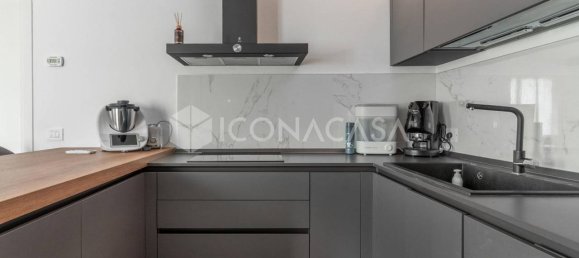 3-salle Appartement à Milan, Italy No. 354669 4