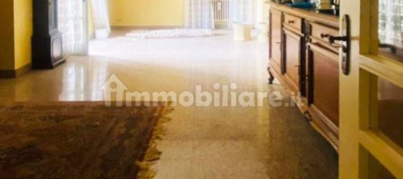 4 Schlafzimmer Villa in Ivrea, Italy, Nr. 201639 11