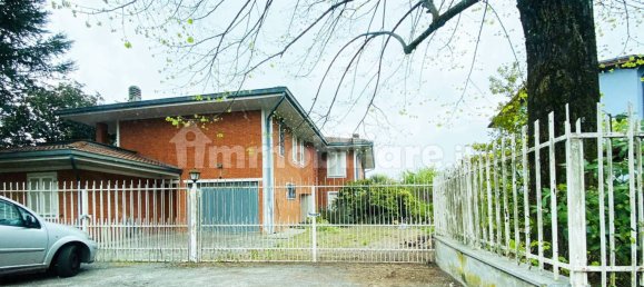 4 Schlafzimmer Villa in Ivrea, Italy, Nr. 201639 4