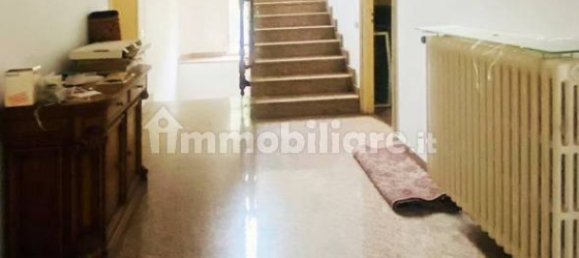 4 Schlafzimmer Villa in Ivrea, Italy, Nr. 201639 7