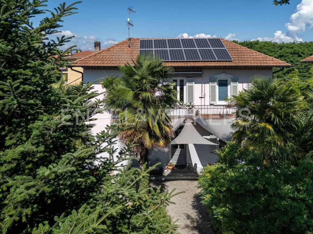 2 chambres Villa à Sesto Calende, Italy No. 296850