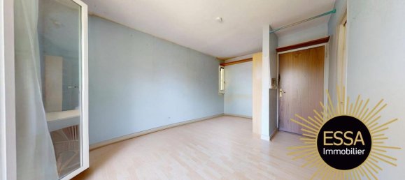 Studio in Viroflay, France No. 328791 5