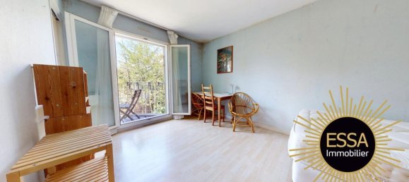 Studio in Viroflay, France No. 328791 2