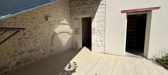 2 Schlafzimmer Haus in Saint-Ay, France, Nr. 211395 10