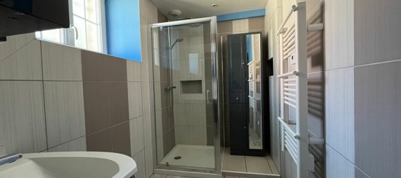 2 Schlafzimmer Haus in Saint-Ay, France, Nr. 211395 5