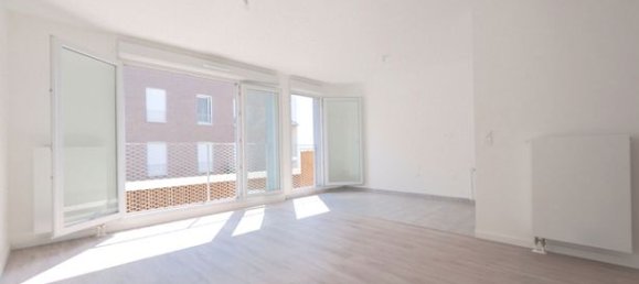 2 chambres Appartement à Romainville, France No. 359277 4