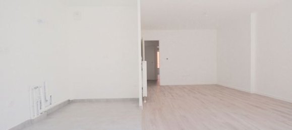 2 chambres Appartement à Romainville, France No. 359277 6