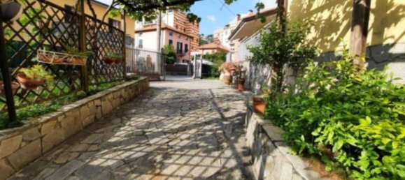 4 rooms Apartment in La Spezia, Italy No. 293961 9