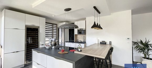 2 bedrooms Apartment in Arpajon, France No. 124776 2