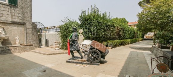 11 bedrooms House in Cascais, Portugal No. 109999 44