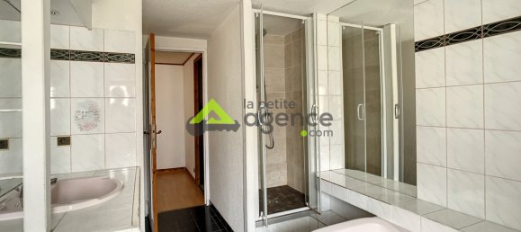 2 bedrooms House in Gueret, France No. 355056 12