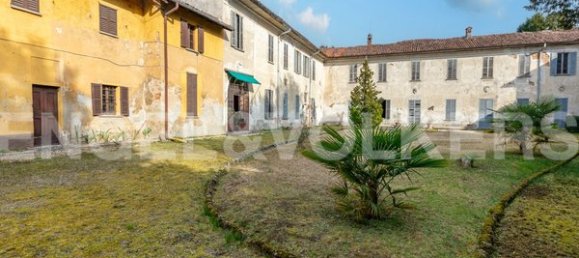 50غرفة منزل في Lonate Pozzolo, Italy رقم 68573 17