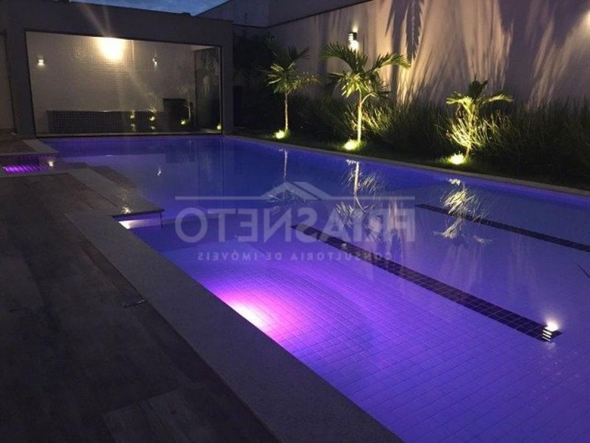 Дом с 4 спальнями в Сан-Паулу, Бразилия № 566114