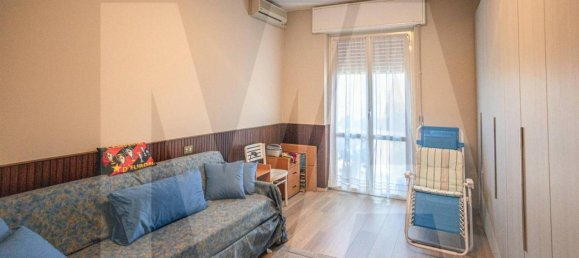 3 rooms Apartment in Cologno Monzese, Italy No. 29703 68