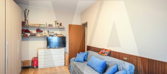 3 rooms Apartment in Cologno Monzese, Italy No. 29703 135