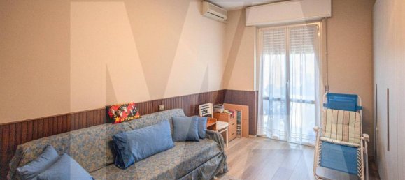 3 rooms Apartment in Cologno Monzese, Italy No. 29703 96