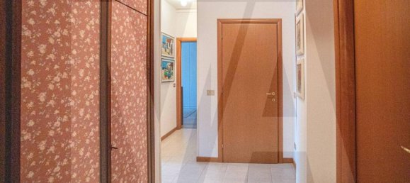 3 rooms Apartment in Cologno Monzese, Italy No. 29703 115