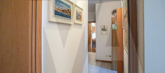 3 rooms Apartment in Cologno Monzese, Italy No. 29703 78