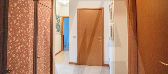 3 rooms Apartment in Cologno Monzese, Italy No. 29703 104