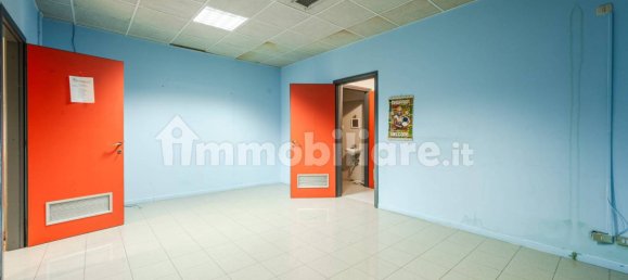 2 rooms Commercial property in Reggio Emilia, Italy No. 164054 2