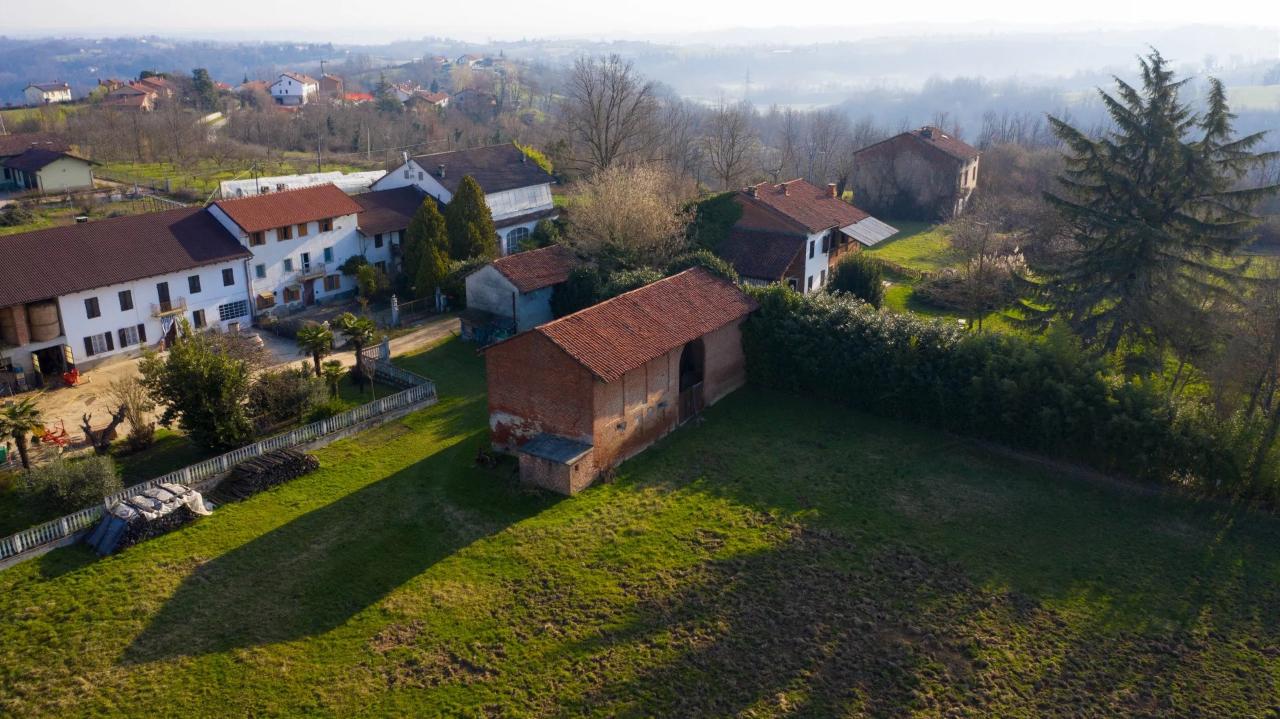 4 rooms House in Valfenera, Italy No. 235617