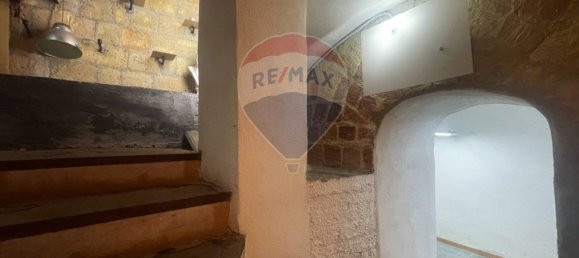 Gewerbliche Immobilie in Naples, Italy 119m², Nr. 54876 11