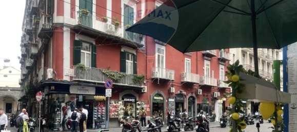 Gewerbliche Immobilie in Naples, Italy 119m², Nr. 54876 3