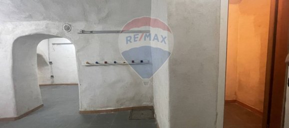 Gewerbliche Immobilie in Naples, Italy 119m², Nr. 54876 22