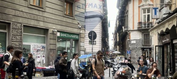 Gewerbliche Immobilie in Naples, Italy 119m², Nr. 54876 30