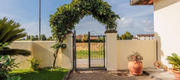 3 bedrooms House in Campi Bisenzio, Italy No. 361815 21