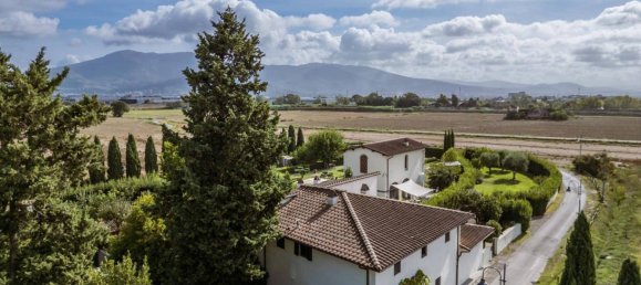 3 bedrooms House in Campi Bisenzio, Italy No. 361815 11