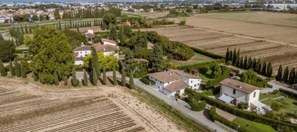 3 bedrooms House in Campi Bisenzio, Italy No. 361815 16