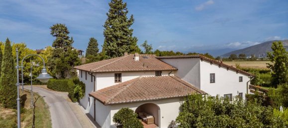 3 bedrooms House in Campi Bisenzio, Italy No. 361815 9