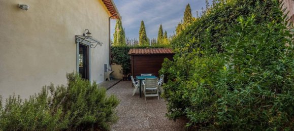 3 bedrooms House in Campi Bisenzio, Italy No. 361815 36