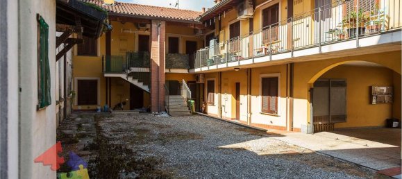 2 chambres Maison à Besate, Italy No. 361099 35