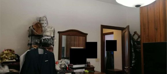3 bedrooms Apartment in Campi Bisenzio, Italy No. 343568 8