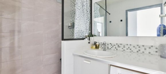 2 bedrooms Apartment in Aubervilliers, France No. 291989 9