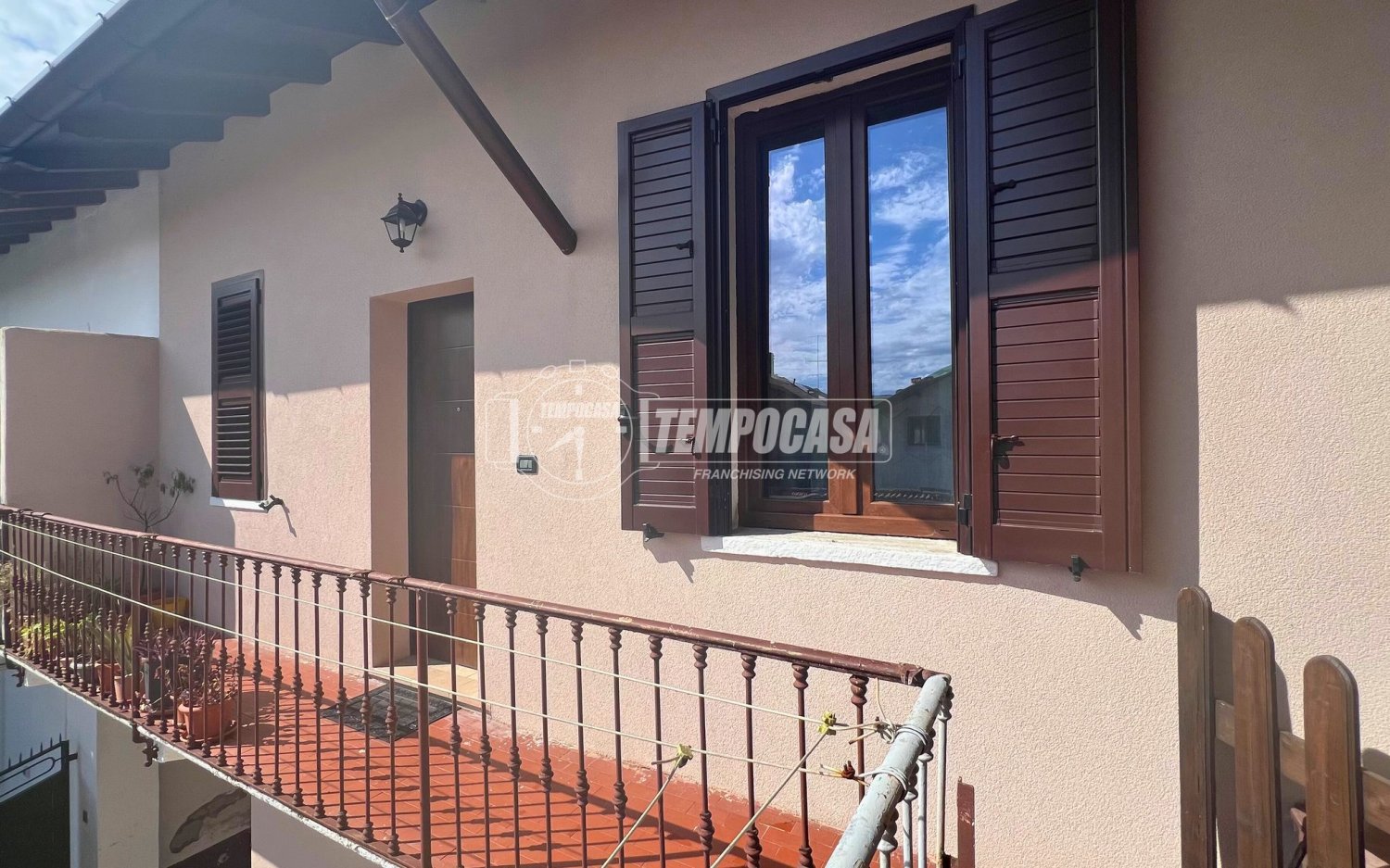 2 rooms Apartment in Legnano, Italy No. 275855