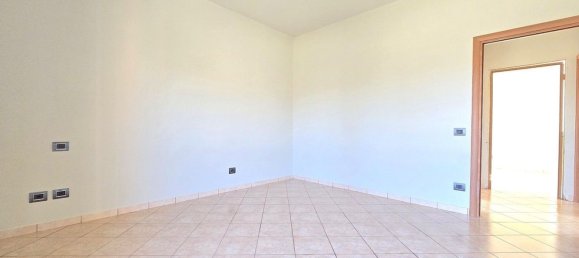 4غرفة شقة في Diano d'Alba, Italy رقم 198627 9