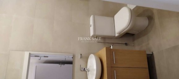 3 bedrooms Apartment in Victoria, Malta No. 5870 5