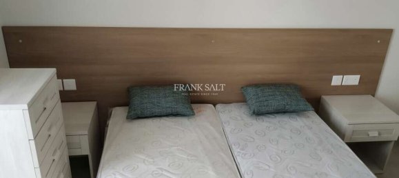 3 bedrooms Apartment in Victoria, Malta No. 5870 4